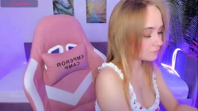 Image 2 of liana_bright Stream on Chaturbate on 1 month ago