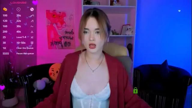 Image 2 of liana_kisses Stream on Chaturbate on 2 months ago