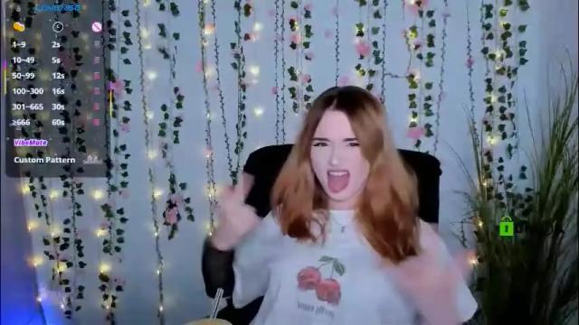 Image 4 of liana_kisses Stream on Chaturbate on 2 months ago