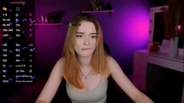 Image 3 of liana_kisses Stream on Chaturbate on 1 month ago