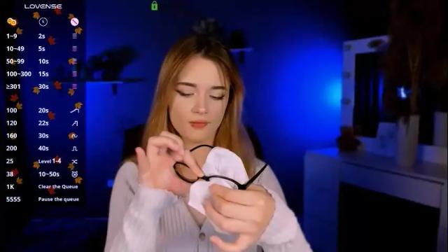 Image 2 of liana_kisses Stream on Chaturbate on 1 month ago