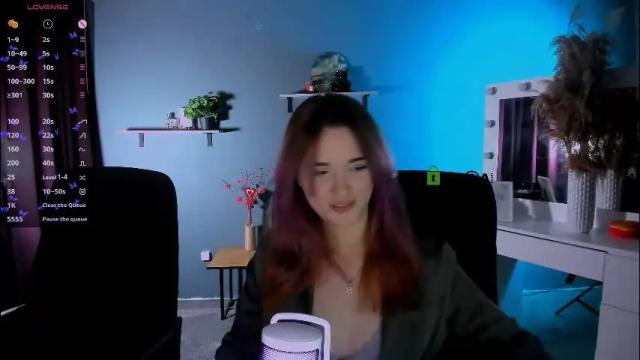 Image 8 of liana_kisses Stream on Chaturbate on 1 month ago