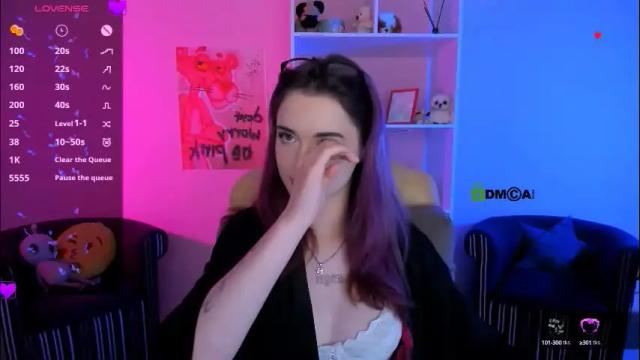 Image 12 of liana_kisses Stream on Chaturbate on 1 month ago