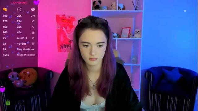 Image 2 of liana_kisses Stream on Chaturbate on 1 month ago