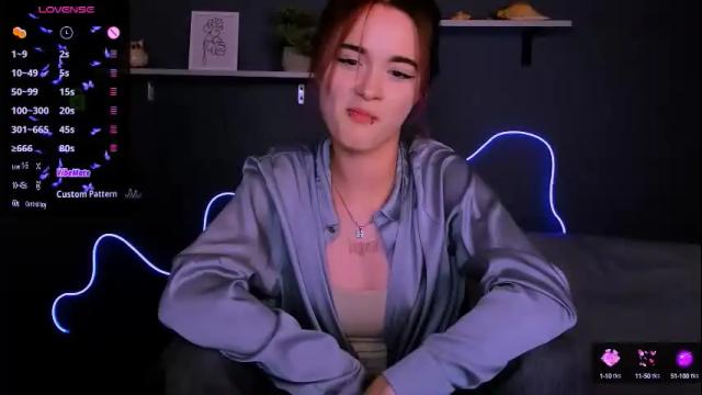 Image 2 of liana_kisses Stream on Chaturbate on 1 month ago