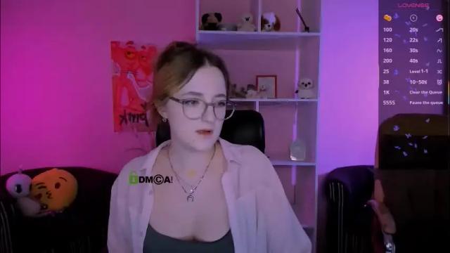 Image 4 of liana_kisses Stream on Chaturbate on 29 days ago