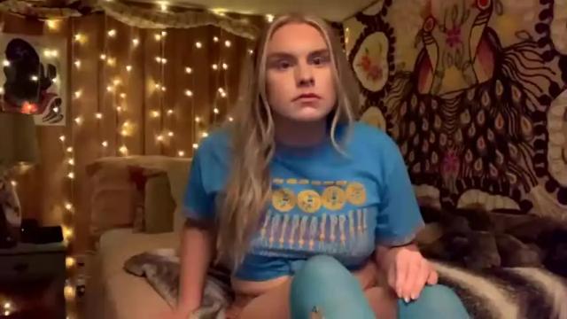 Image 2 of lianaloveshinexx Stream on Chaturbate on 16 months ago