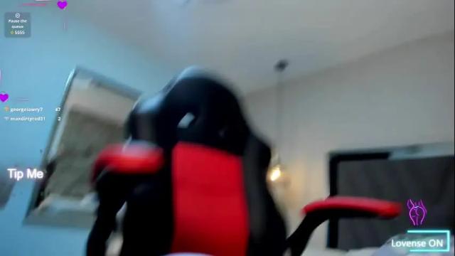 Image 12 of lianeumann Stream on Chaturbate on 2 months ago