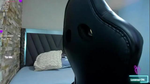 Image 10 of lianeumann Stream on Chaturbate on 2 months ago