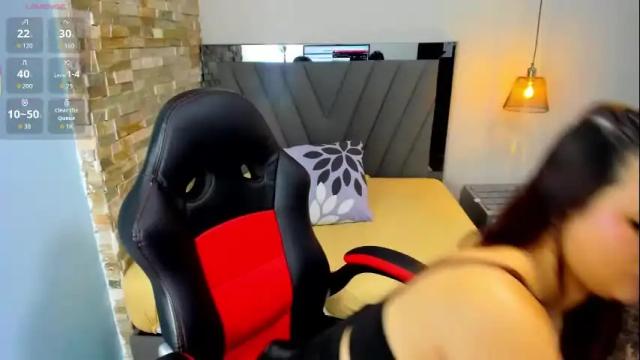 Image 2 of lianeumann Stream on Chaturbate on 2 months ago