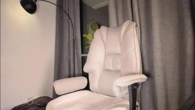 Image 8 of lianewhite Stream on Chaturbate on 1 month ago