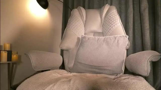 Image 12 of lianewhite Stream on Chaturbate on 29 days ago