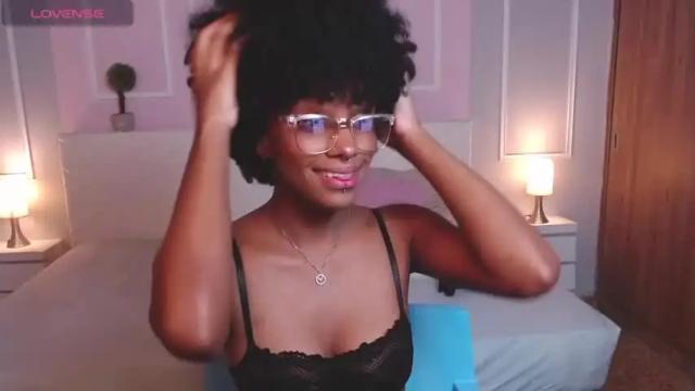 Image 12 of liannadixon Stream on Chaturbate on 13 months ago