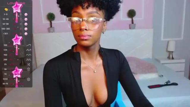 Image 12 of liannadixon Stream on Chaturbate on 13 months ago