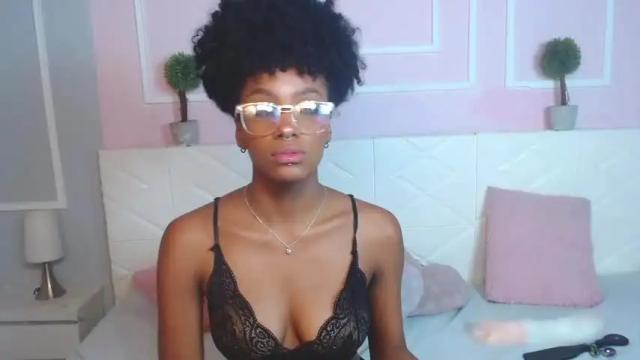 Image 8 of liannadixon Stream on Chaturbate on 12 months ago