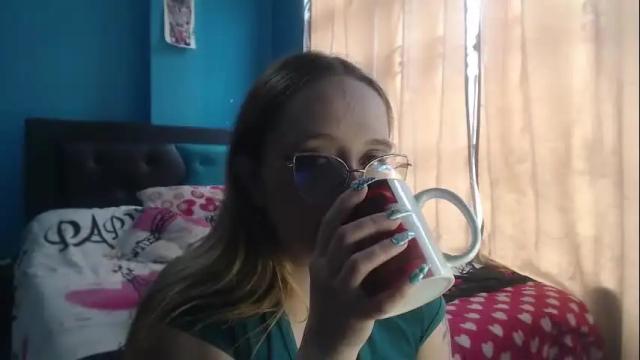 Image 12 of liaroberts1 Stream on Chaturbate on 1 day ago