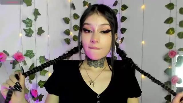 Image 3 of liarodriguez_ Stream on Chaturbate on 13 months ago