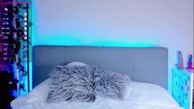 Image 4 of liaroze Stream on Chaturbate on 15 months ago