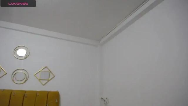 Image 4 of liasantoos Stream on Chaturbate on 16 months ago