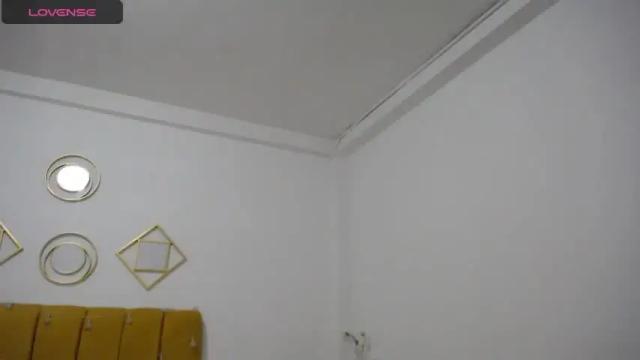 Image 8 of liasantoos Stream on Chaturbate on 16 months ago