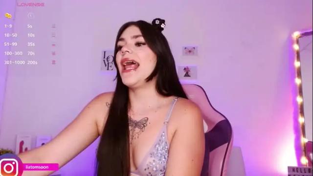 Image 3 of liasantoos Stream on Chaturbate on 20 days ago