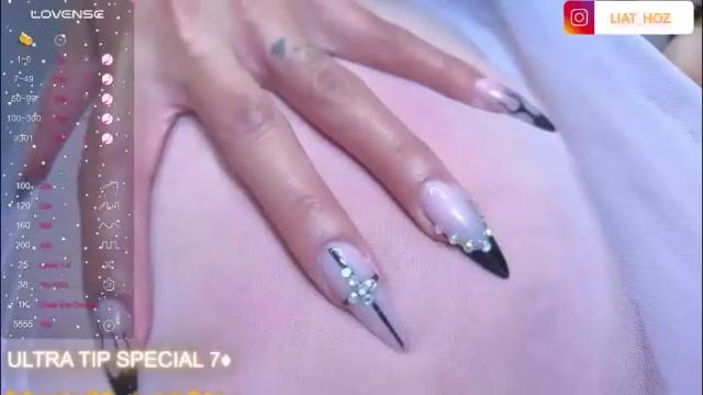 Image 12 of liat_hoz Stream on Chaturbate on 1 month ago