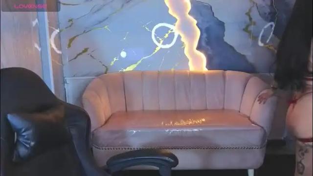 Image 2 of liat_hoz Stream on Chaturbate on 3 days ago