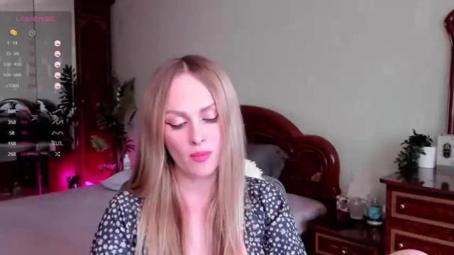 Image 4 of libby_nora Stream on Chaturbate on 13 months ago