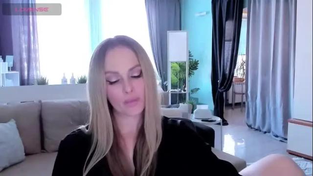 Image 4 of libby_nora Stream on Chaturbate on 26 days ago