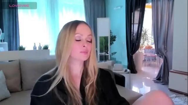 Image 11 of libby_nora Stream on Chaturbate on 21 days ago