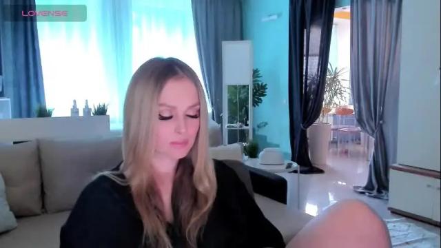 Image 11 of libby_nora Stream on Chaturbate on 19 days ago