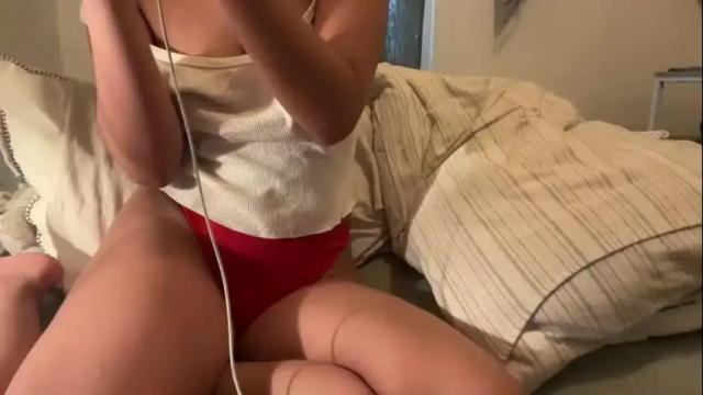 Image 12 of lickme_layla Stream on Chaturbate on 23 days ago