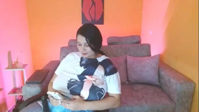 Image 6 of licy_klein Stream on Chaturbate on 4 months ago