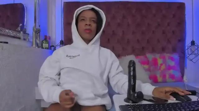 Image 7 of licyevans Stream on Chaturbate on 14 months ago