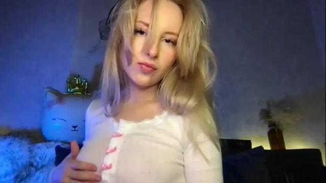 Image 11 of lierie Stream on Chaturbate on 16 days ago