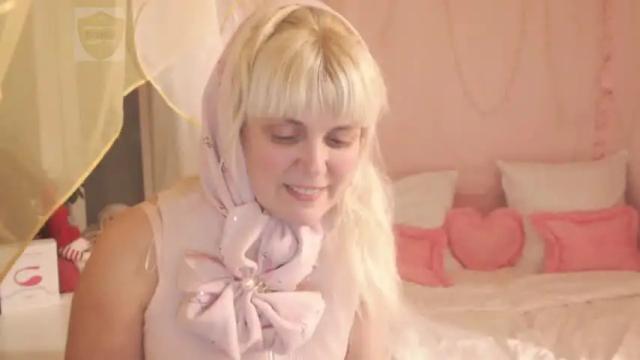 Image 11 of lifehappyoh Stream on Chaturbate on 18 months ago