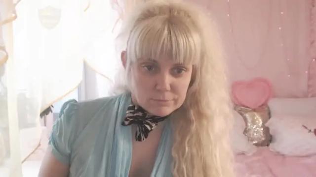 Image 4 of lifehappyoh Stream on Chaturbate on 17 months ago