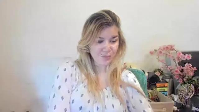 Image 2 of lightworker____ Stream on Chaturbate on 15 months ago