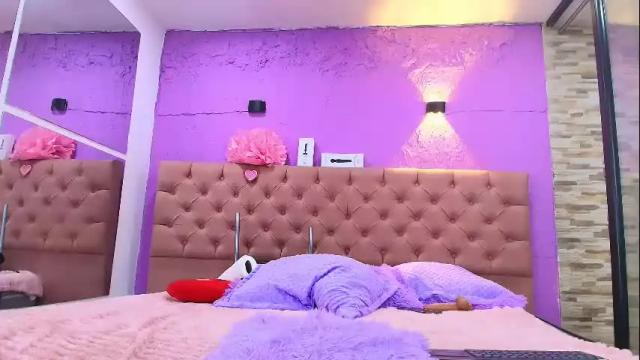 Image 10 of liiablossom Stream on Chaturbate on 1 month ago