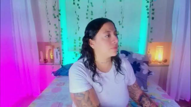 Image 4 of liiavega Stream on Chaturbate on 1 month ago