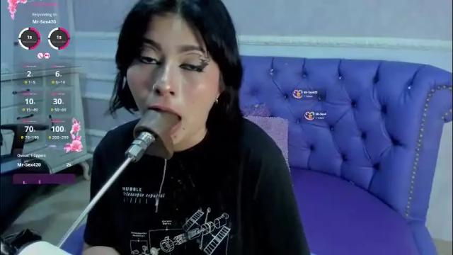 Image 6 of liily_hot Stream on Chaturbate on 11 days ago