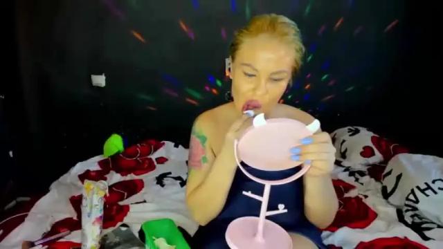 Image 3 of lika823 Stream on Chaturbate on 18 months ago
