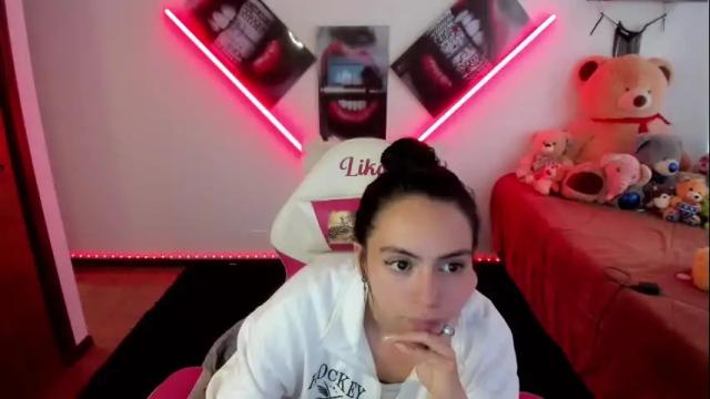 Image 4 of lika_little3 Stream on Chaturbate on 1 month ago