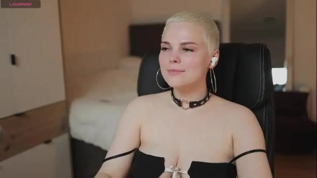 Image 7 of lika_loves_you Stream on Chaturbate on 1 month ago