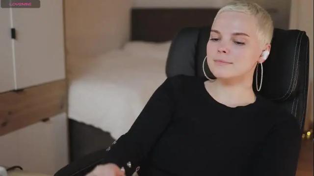 Image 10 of lika_loves_you Stream on Chaturbate on 1 month ago