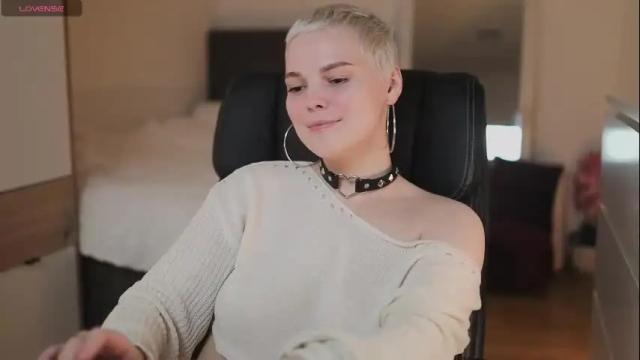 Image 2 of lika_loves_you Stream on Chaturbate on 29 days ago