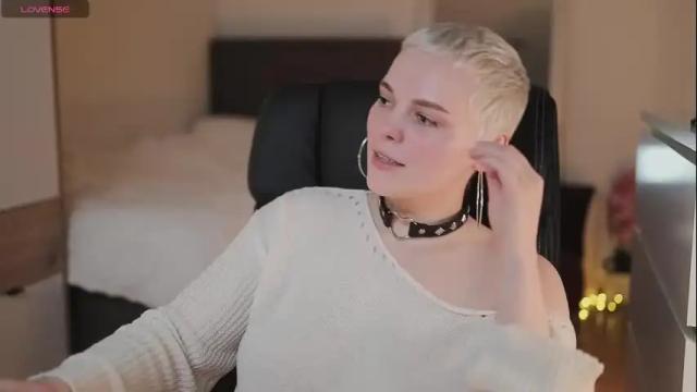 Image 7 of lika_loves_you Stream on Chaturbate on 29 days ago