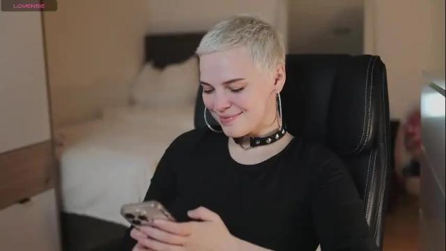 Image 3 of lika_loves_you Stream on Chaturbate on 28 days ago