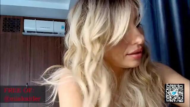 Image 10 of like_firebird Stream on Chaturbate on 3 months ago