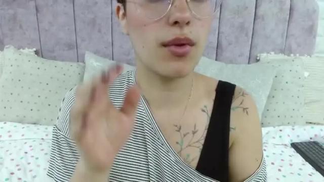 Image 12 of lil__cat Stream on Chaturbate on 13 months ago